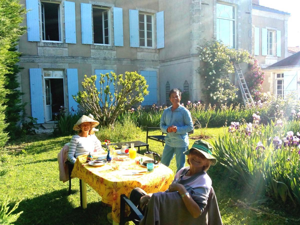 L'Isle De Bourbon Bed and Breakfast Le Gué-de-Velluire Exterior foto