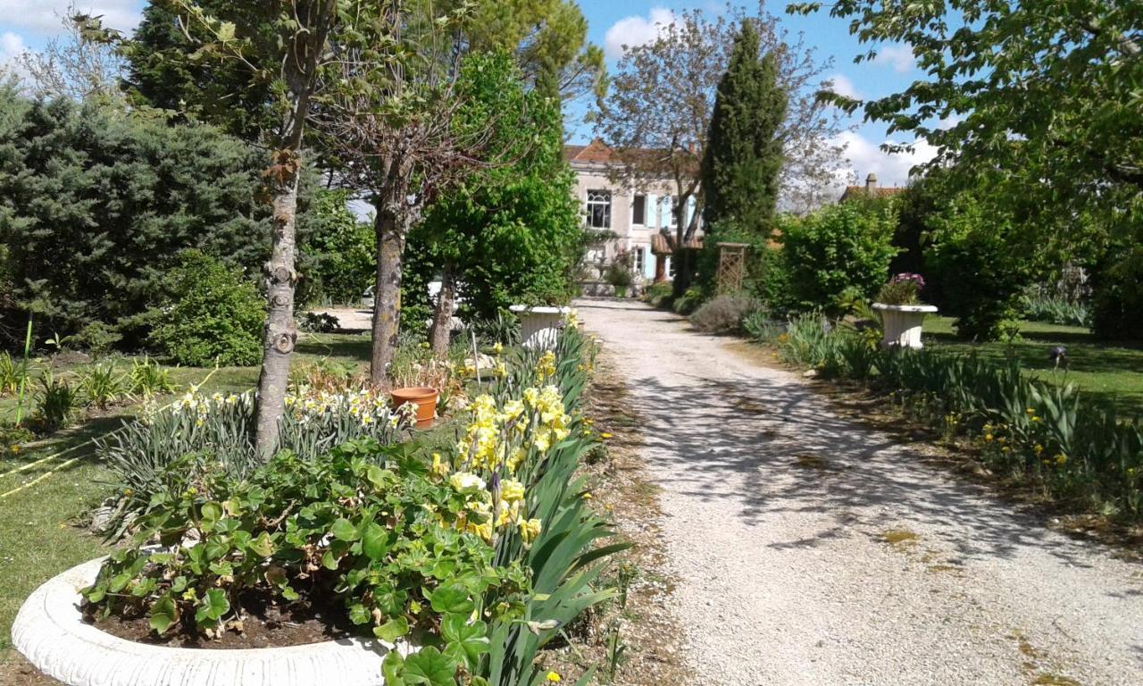 L'Isle De Bourbon Bed and Breakfast Le Gué-de-Velluire Exterior foto